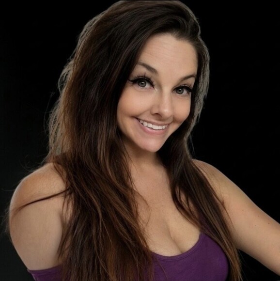 lindseykayexo
